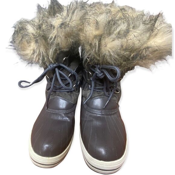 POLAR Gray Quilted Faux Fur Winter Boots Women Size 10 - Picture 1 of 8